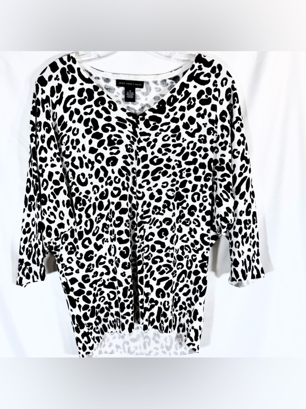 NWT Joan Vass Lightweight V-Neck Leopard Print Sweater With Dolman Sleeves
